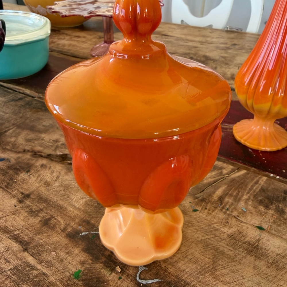 L.E. Smith vintage (60’s) Bittersweet Orange Slag Glass Candy Dish/Compote.